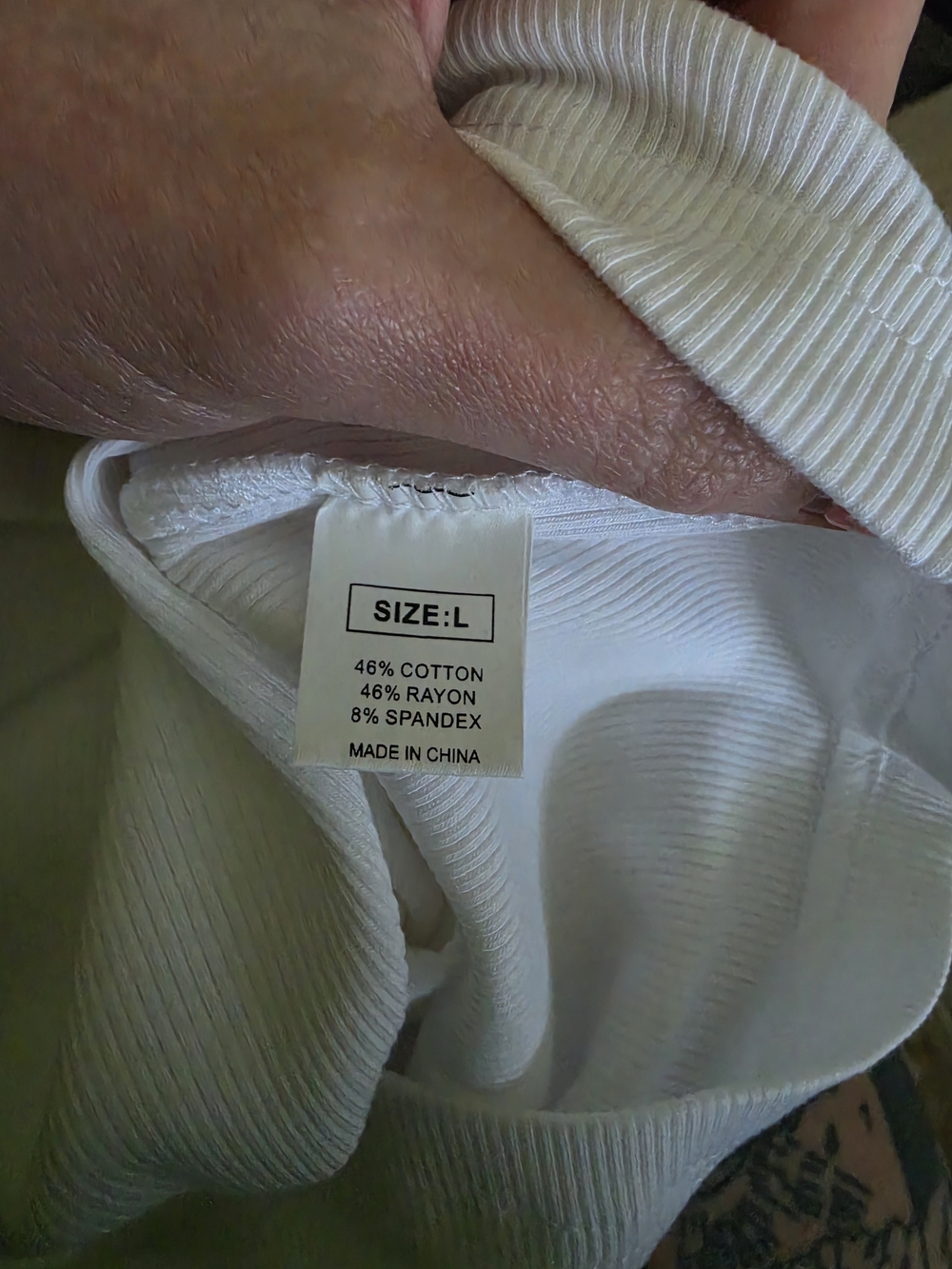 Classic White Ribbed Tank Top - Picture 3 of 4